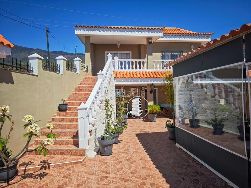 Foto 177bbe06-369c-4bdc-8cc0-f0a61dd88e32. Chalet with parking in Cuevecitas - Malpaís Candelaria