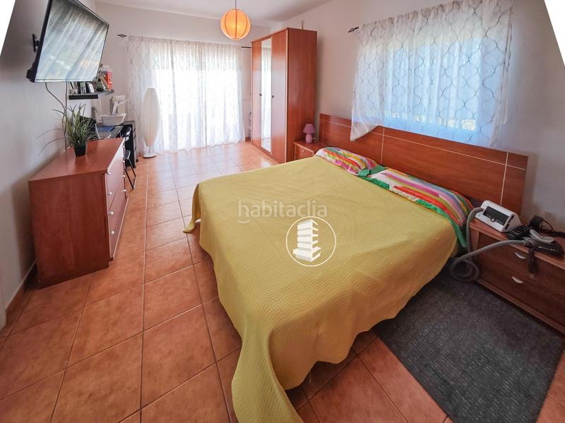 Foto b9e4fca8-2fa6-490a-a394-fe578a551df3. Chalet with parking in Cuevecitas - Malpaís Candelaria