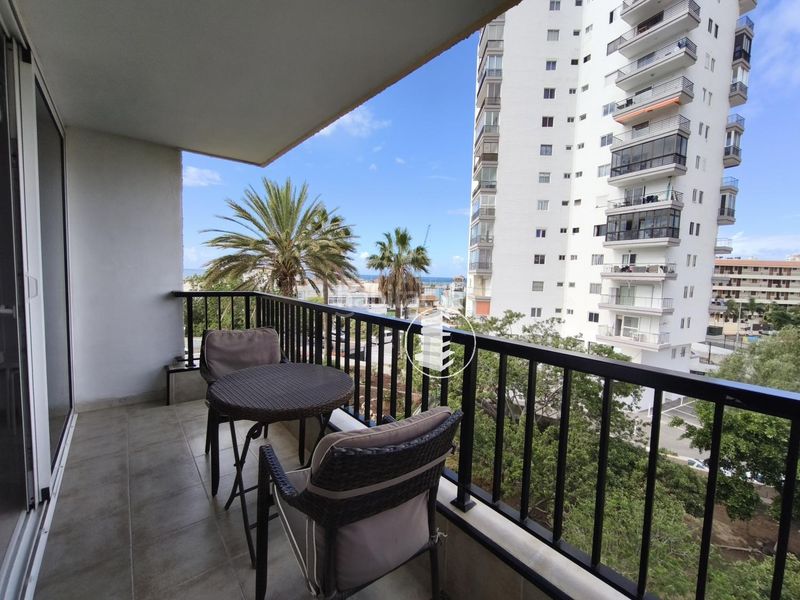 Foto c8b0d704-cf7f-4230-9b88-55c24a1256d0. Pis a Los Cristianos Arona