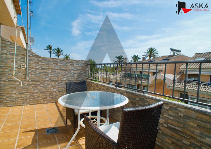 Foto d40ea389-d5e7-4f00-afc9-3339451a3b17. Casa adosada adosado en venta en Picanya
