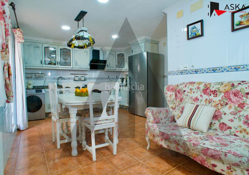 Foto ea902e2b-3286-4a38-b971-52355eb3b3ae. Casa adosada adosado en venta en Picanya