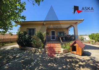 Chalet en Club de Tenis. Casa o chalet independiente en venta en club de tenis