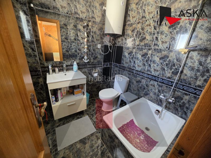 Foto aa2447e8-ae8e-4f57-bb9d-663562439305. Xalet amb piscina a Monte Real Torrent