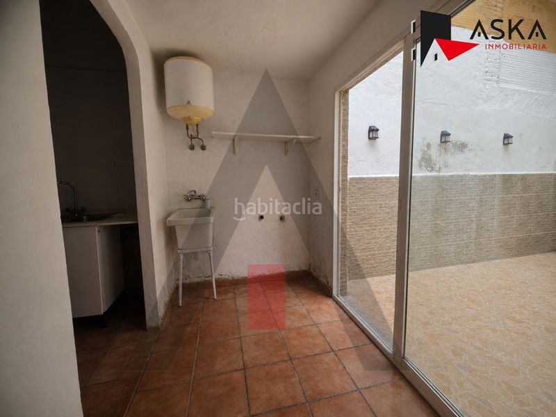 Foto 755aed5a-67a7-4b79-9004-3130e2e00b49. Casa adossada a Centro - Ambulatorio Paiporta