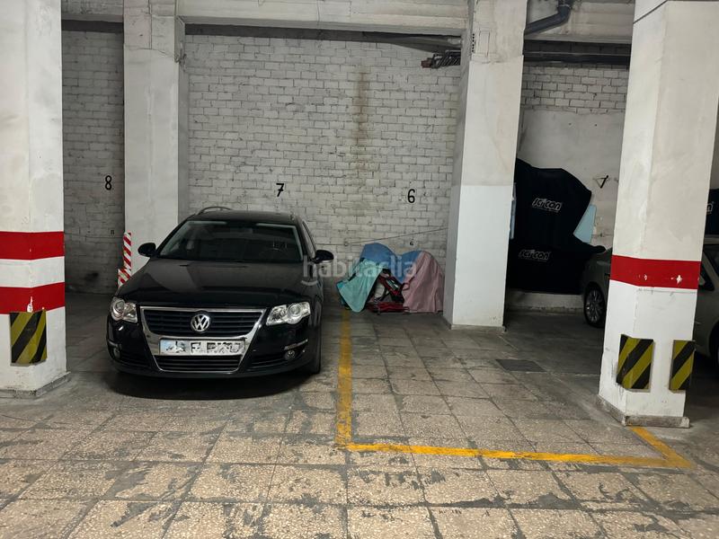 Foto 7ca32acc-e7cc-4a56-a5f9-e6d4c83a843f. Parking voiture dans plaça d'enric granados 14 dans Valencia