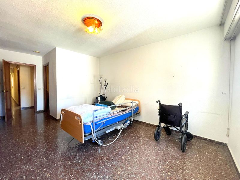 Foto d662d675-4e52-4b9d-80d3-91eefea89170. Pis a Barrio de Patraix Valencia