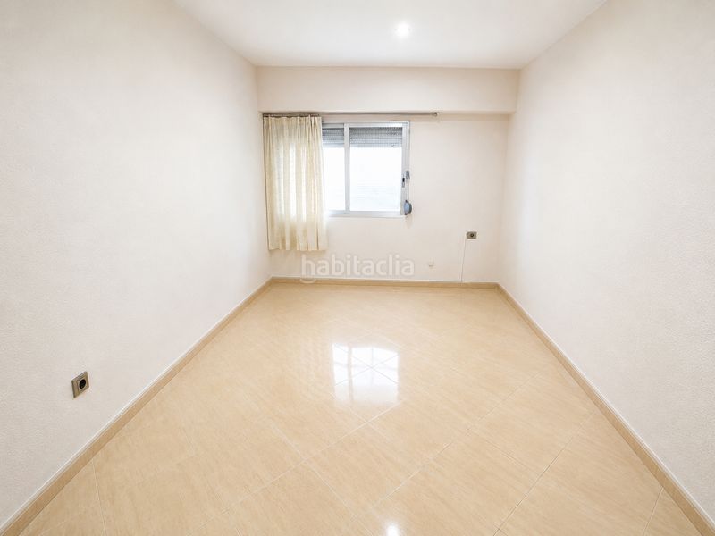 Foto b3a000f1-2e4e-43e9-a7a4-9f51bb4d023b. Pis a La Raïosa Valencia