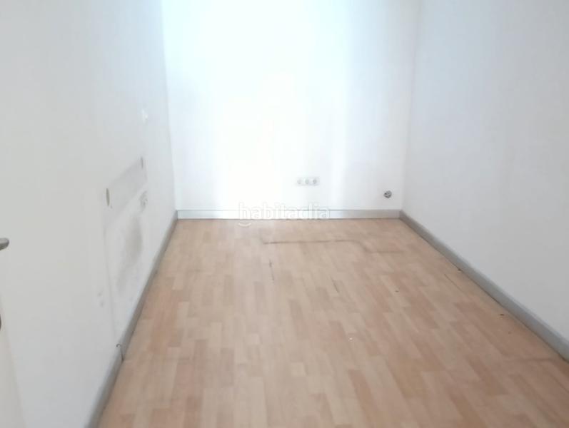 Foto 2a3293f3-8693-431e-8716-6eaed5b52316. Rent business premise in plaza costa del sol 4 in Torremolinos