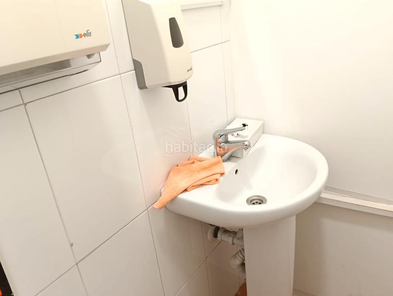 Foto c905782b-11ce-435b-8100-9c9ee85260c0. Rent business premise in plaza costa del sol 4 in Torremolinos