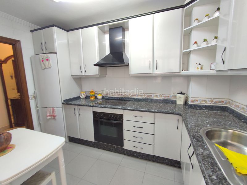 Foto f6d48859-6248-4460-aa5b-c4dcd8505d47. Pis amb aparcament piscina a Puerta Blanca Málaga