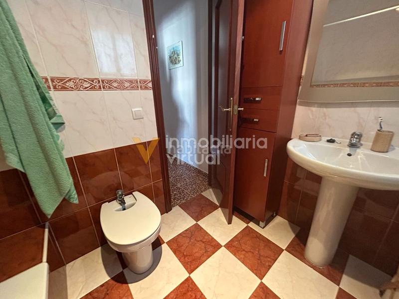 Foto 2c1a514a-6121-417c-a99a-860df984204c. Flat with heating in El Valle Lucena