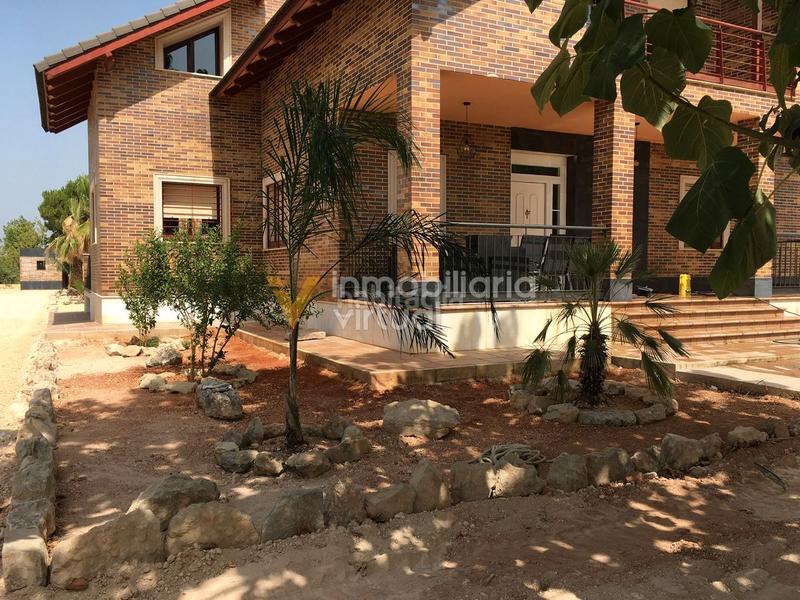 Foto b6ab6205-9d46-4d10-a32d-a45b5f072f6a. Chalet con parcheggio piscina in Las Vegas - Campoaras Lucena