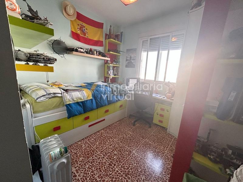 Foto b091d46b-089a-4a2c-bb4d-bb432265c2c2. Piso venta piso zona paseo rojas en El Valle Lucena