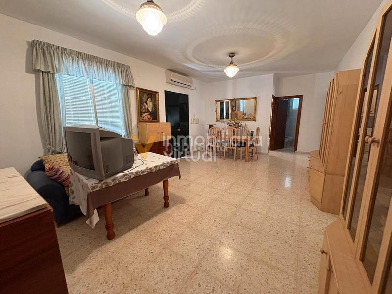 Foto 77498b70-8b31-41b8-b5e5-8163c754af50. Casa amb piscina a Poleares Lucena