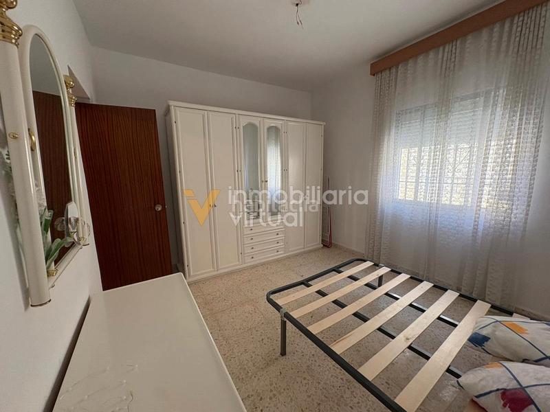 Foto d4024692-e1be-42da-b1a6-d886134e4785. Casa amb piscina a Poleares Lucena