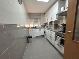Piso en Avenida de joan margarit 62. Venta piso zona arenal