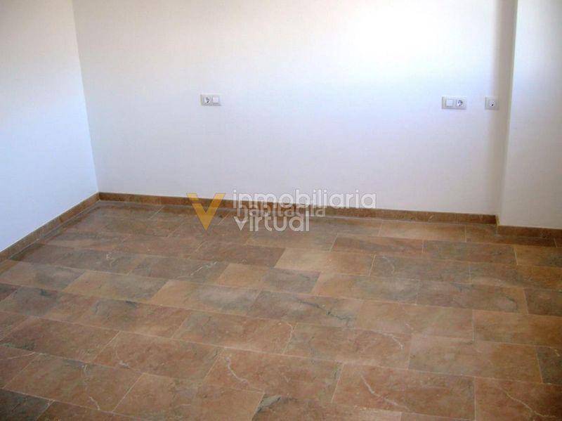 Foto 70010729-3262-42f8-830a-ad01590b9eaf. Casa a calle almería 11 a El Valle Lucena