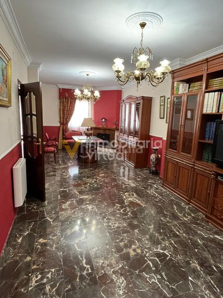 Foto 98395ddf-a0c2-4d4f-a274-46fb2afe06e1. Casa a avenida del parque 36 a Centro Lucena