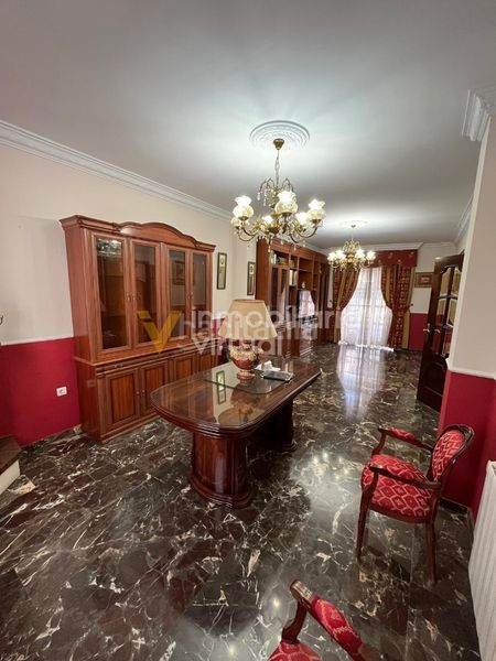 Foto a363107f-0174-4eeb-bbcf-d7cfc4d1aa7b. Casa a avenida del parque 36 a Centro Lucena