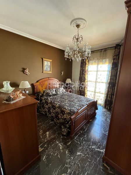 Foto a54ace0c-be2e-4b3f-bb67-0c882a0ec01c. Casa a avenida del parque 36 a Centro Lucena