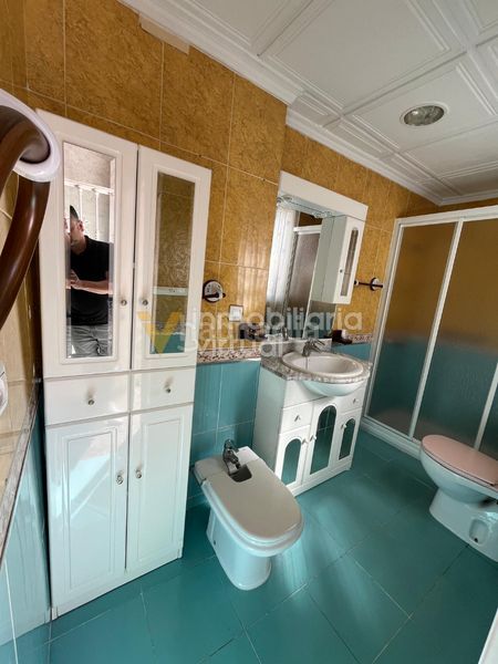 Foto b9ed7dc7-0388-44c4-af73-71d79e8172a2. Casa a avenida del parque 36 a Centro Lucena