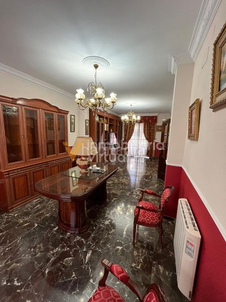 Foto e9e300d9-b5f4-49eb-98de-d3d275840fac. Casa a avenida del parque 36 a Centro Lucena