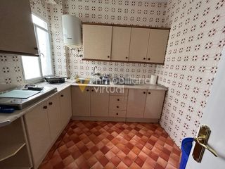 Flat  Calle condesa carmen pizarro. Venta piso zona centro, en lucena