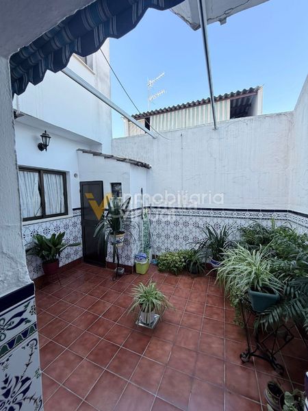 Foto b15afc59-d327-4840-a733-3e0e65a73468. Casa a La Calzada Lucena