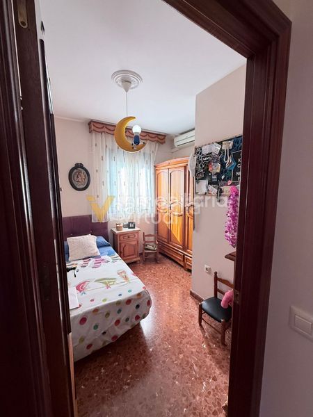 Foto c3236c5e-afd3-40da-9418-72b0f7c36852. Casa a La Calzada Lucena