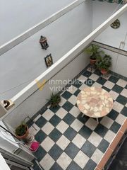 Casa a Plaza de la barrera 15. Venta casa plaza del mercado
