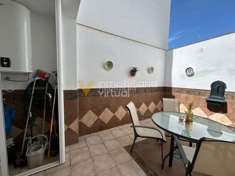 Foto 7fb05a1b-22a8-4559-9f3b-c7e42e0687bc. Casa a avenida del parque 36 a Centro Lucena