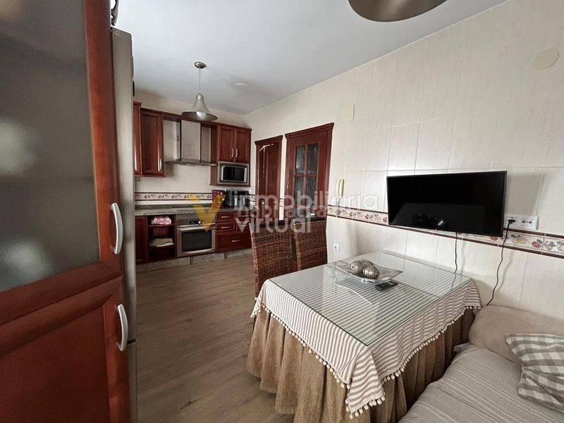 Foto b0eca52f-1b8e-478e-97e8-c74033516992. Casa a avenida del parque 36 a Centro Lucena