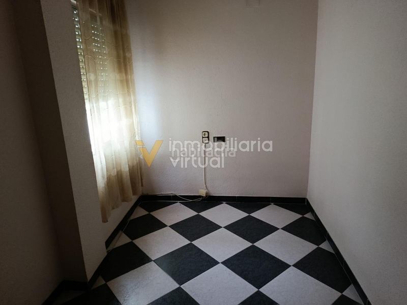 Foto 0b7c48ae-e0a7-4a89-8281-271a17220554. Pis a calle ancha 69 a Las Tinajerías - Juderías Lucena