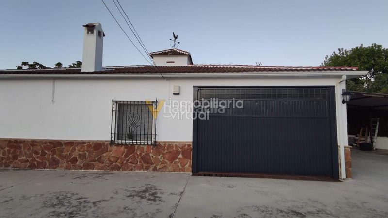 Foto bb0c9780-6c11-43c6-8570-d4233e3f951a. Xalet a El Carmen - La Barrera Lucena