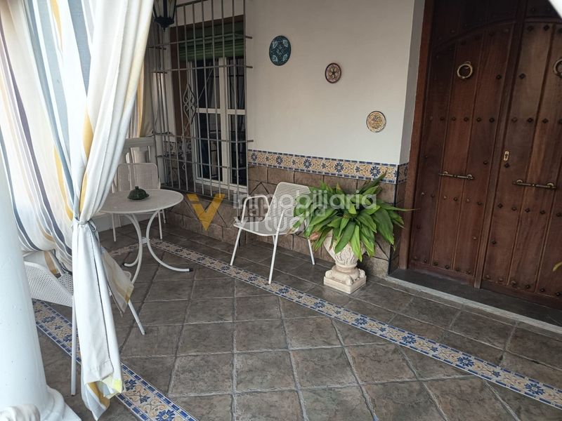 Foto 2b6d33c0-809a-4799-b644-488f9a7f0128. Xalet amb piscina a Las Vegas - Campoaras Lucena