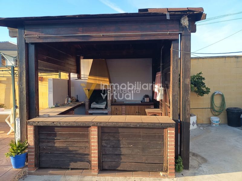 Foto 73c4f1ce-3c3b-4bd1-8bff-6b808a811226. Xalet amb piscina a Las Vegas - Campoaras Lucena