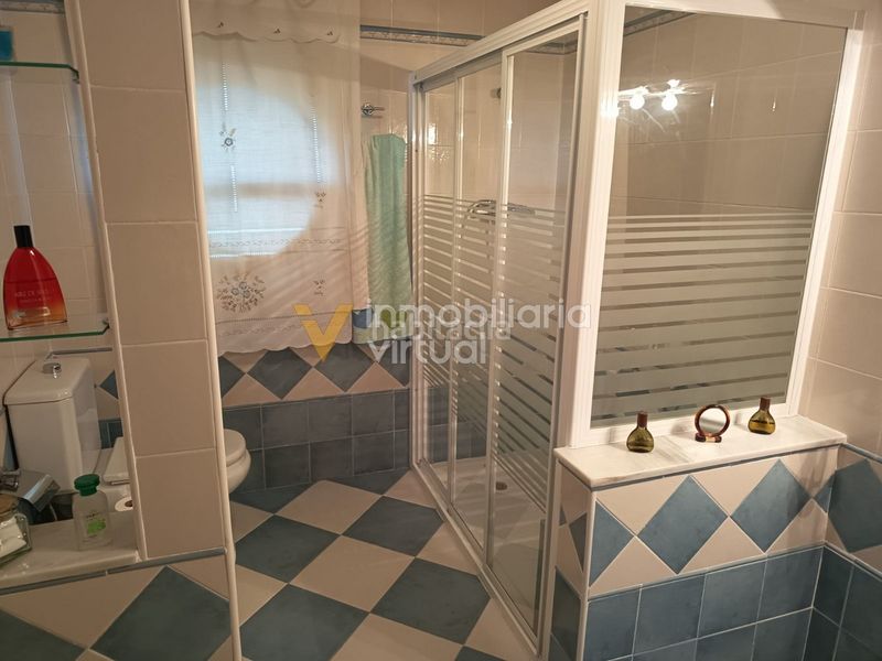 Foto 7d8b7b15-8aa8-4970-84c5-e5cf8d03b4d8. Xalet amb piscina a Las Vegas - Campoaras Lucena