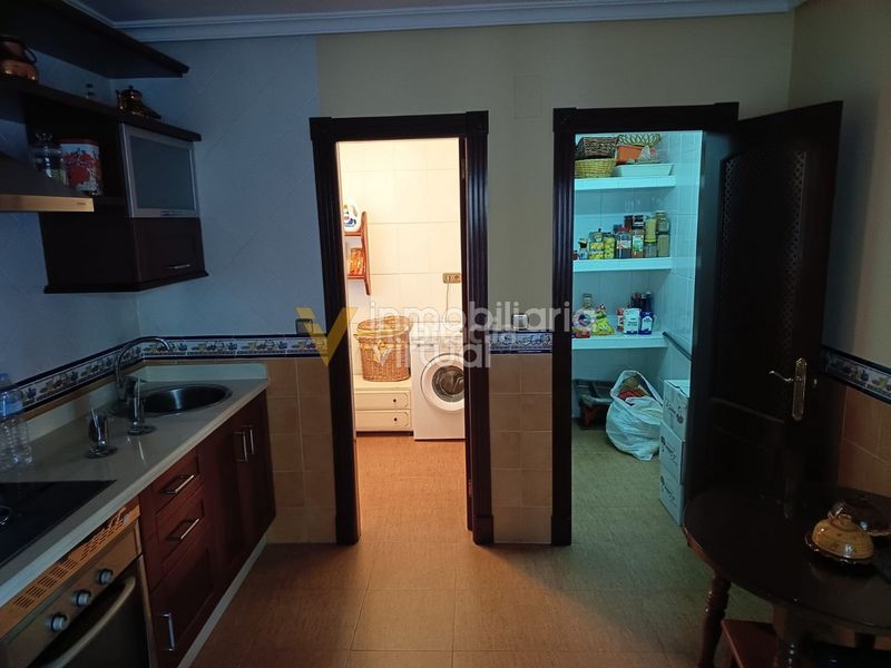Foto b4cfc9ff-89bf-4973-8d3a-91f2e2dc87e3. Xalet amb piscina a Las Vegas - Campoaras Lucena