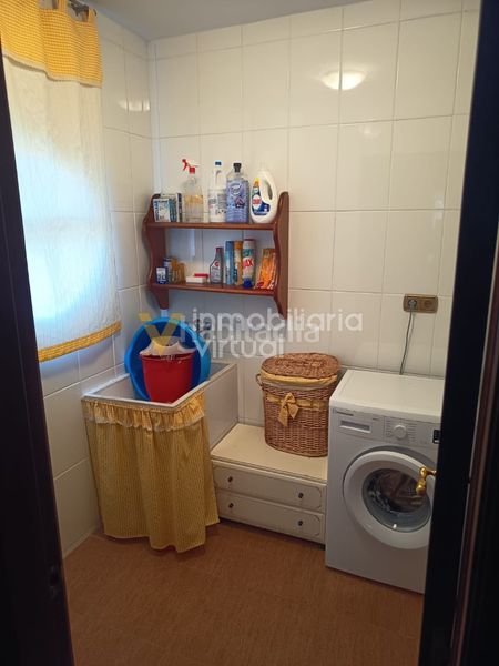 Foto d6bb0f96-ba5e-4072-83d8-5e0358004bfb. Xalet amb piscina a Las Vegas - Campoaras Lucena