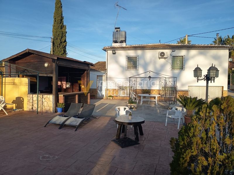Foto e00a055b-bd61-4470-8c59-a7a4255889ff. Xalet amb piscina a Las Vegas - Campoaras Lucena