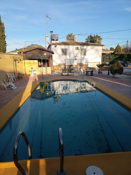 Foto fa94a527-ae3a-4737-b882-f16b4067c3a1. Xalet amb piscina a Las Vegas - Campoaras Lucena
