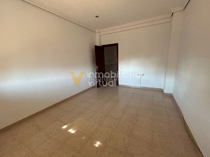 Foto ee508088-6083-4b39-b0e6-504503998af5. Pis a calle torneros 4 a San Francisco Lucena