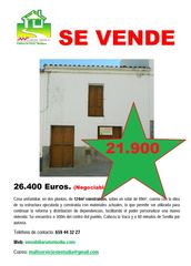 Reihenhaus in Calle remedios 15. Inmobiliaria tentudia s.l.