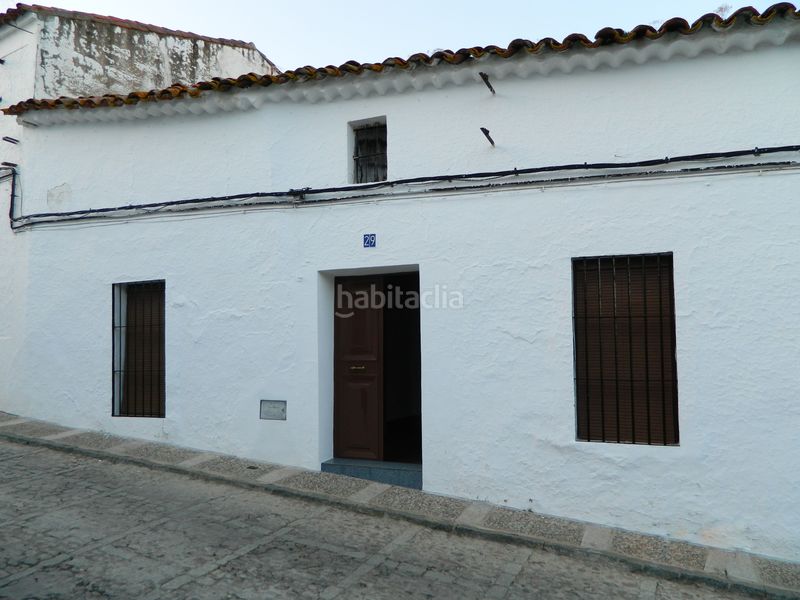 Foto 4e1cd927-a382-42a6-860c-f08472118d9e. Semi detached house in Cabeza la Vaca