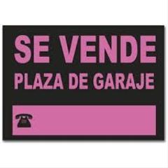 Aparcament cotxe a Centre-Platja. Plaza de parking para motos en playa de aro