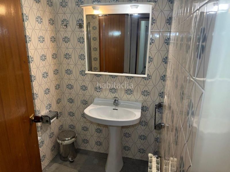 Foto 0f1c64fa-a5e5-4f70-8fc6-4e89a6a4ad82. Edificio in Llagostera