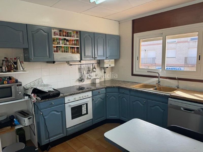 Foto 480809e6-3bd8-408b-a34d-8d5d29261306. Edificio in Llagostera
