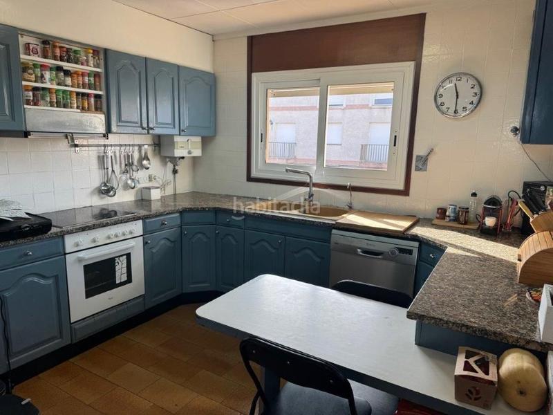 Foto 5181185b-7efa-4c0d-8f31-d1ac2ca2bbd3. Edifici a Llagostera