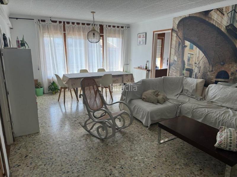 Foto 67519371-9811-47f5-9e48-6c4d5a624fa5. Edifici a Llagostera