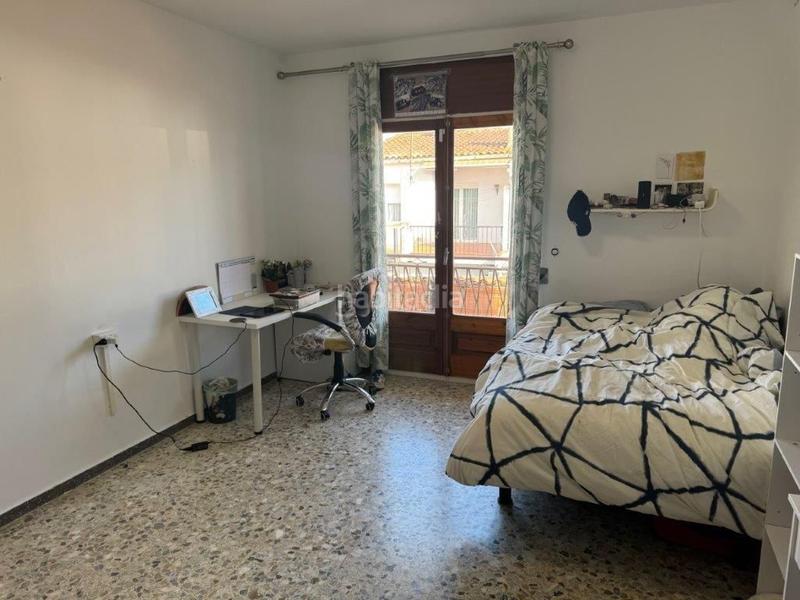 Foto 79a0e80a-fbbd-4f1f-9c6d-37ab2849c1b3. Edifici a Llagostera